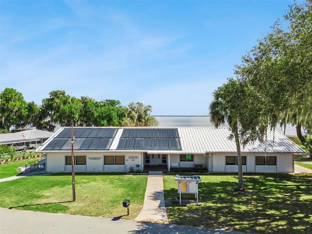 8556 Breeze Hill Drive Lake Wales FL 33898