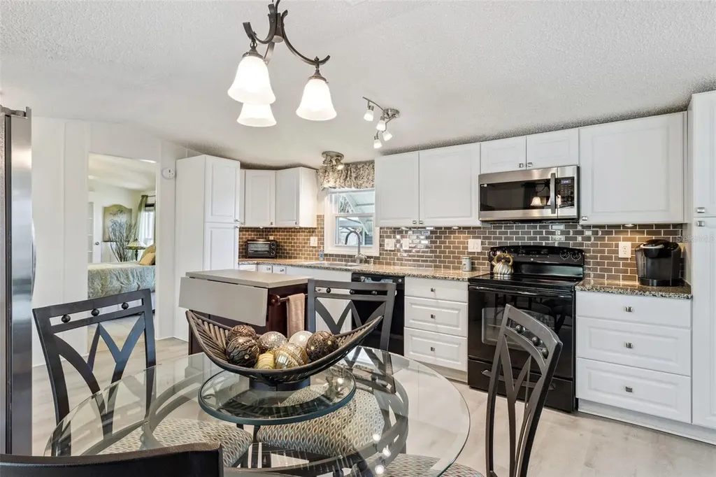 8556 Breeze Hill Drive Lake Wales FL 33898