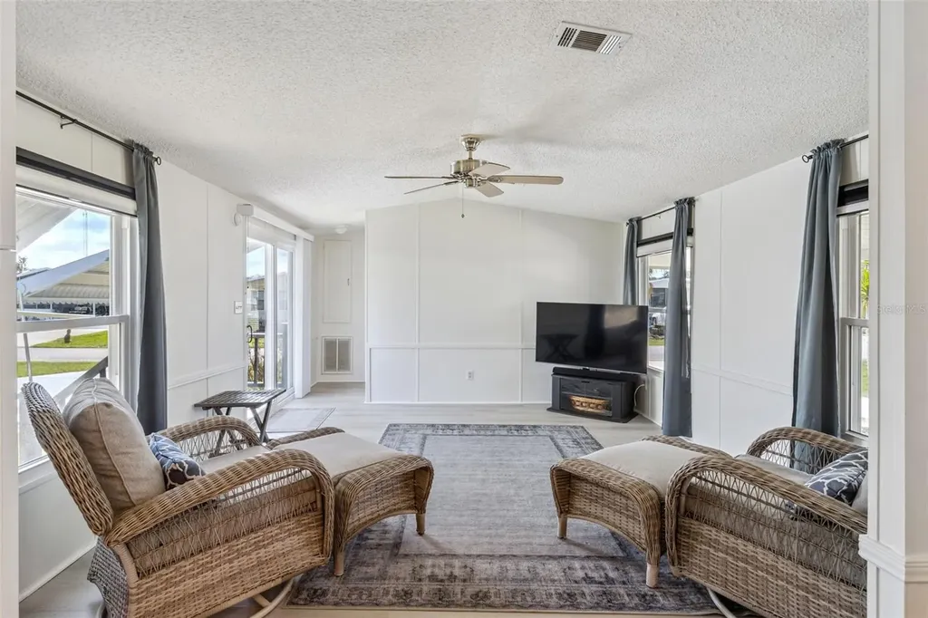 8556 Breeze Hill Drive Lake Wales FL 33898