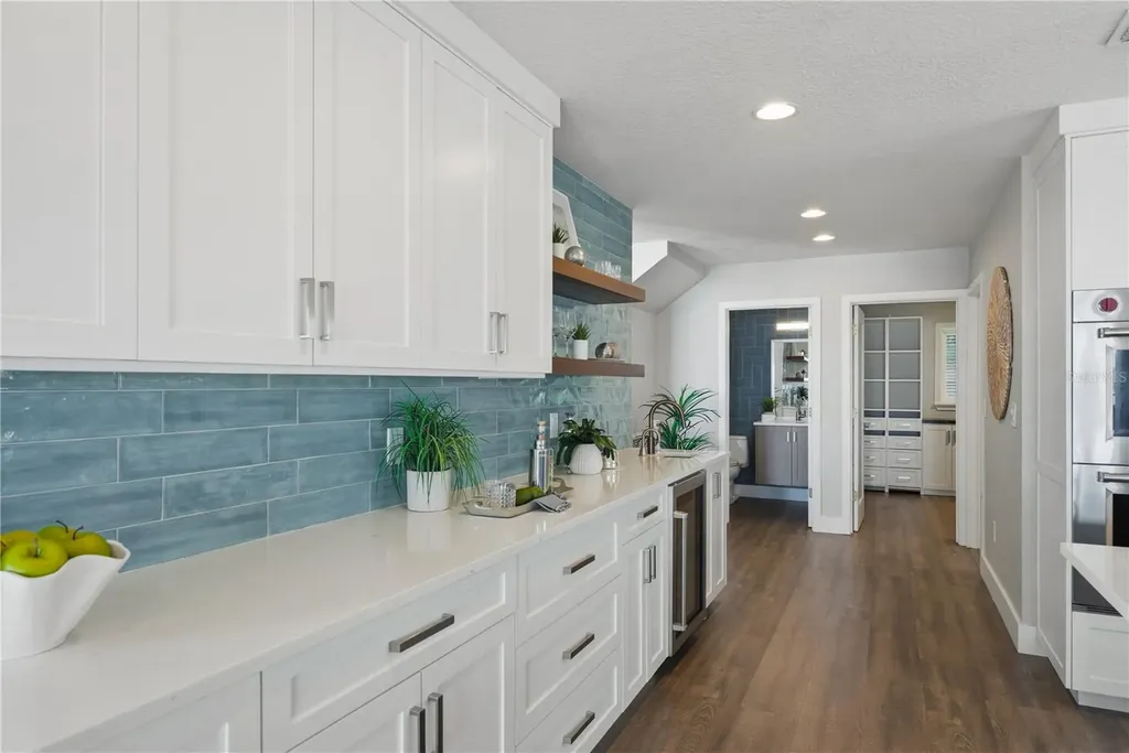 915 Bayshore Drive Tarpon Springs FL 34689