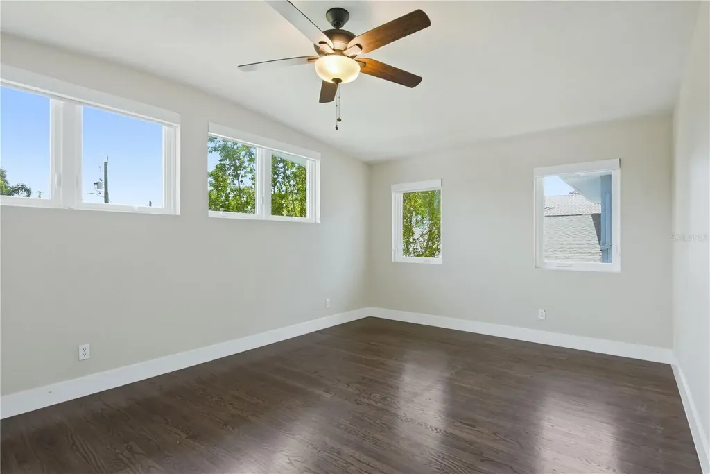 915 Bayshore Drive Tarpon Springs FL 34689