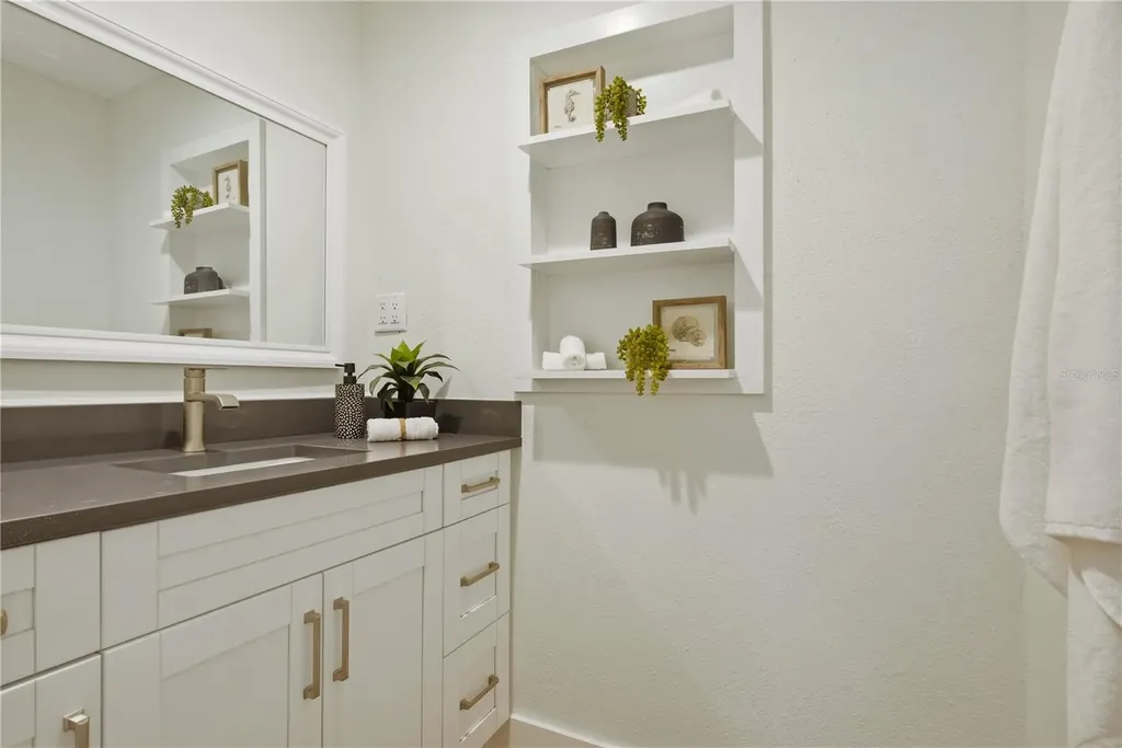 915 Bayshore Drive Tarpon Springs FL 34689