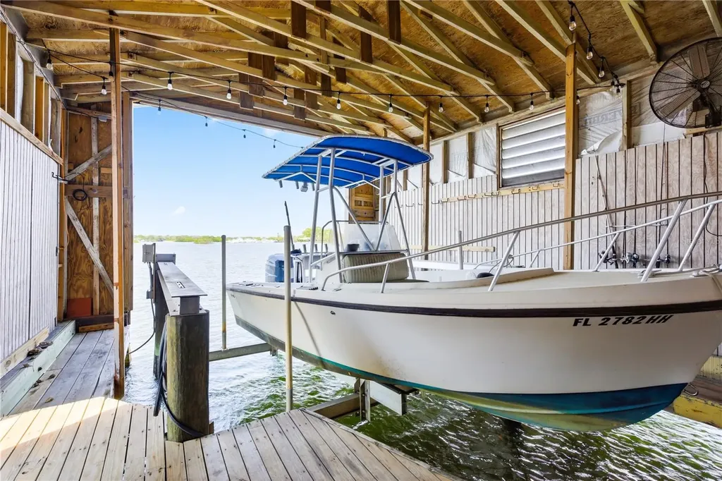 915 Bayshore Drive Tarpon Springs FL 34689