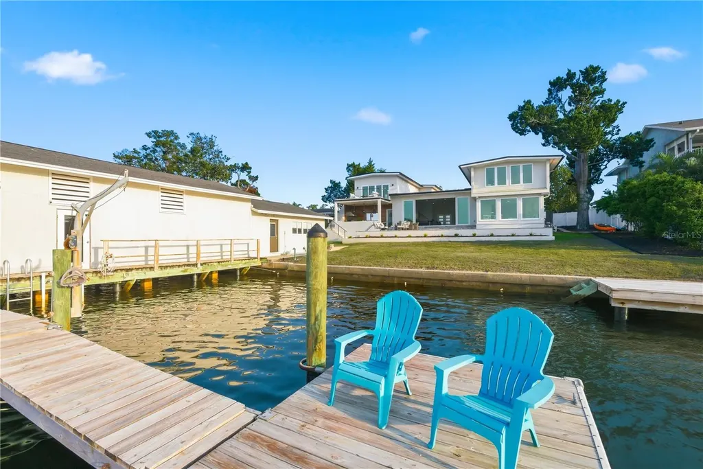915 Bayshore Drive Tarpon Springs FL 34689