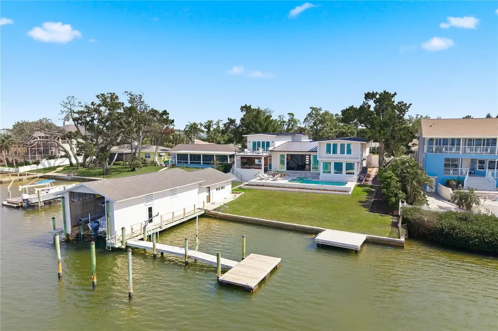 915 Bayshore Drive Tarpon Springs FL 34689