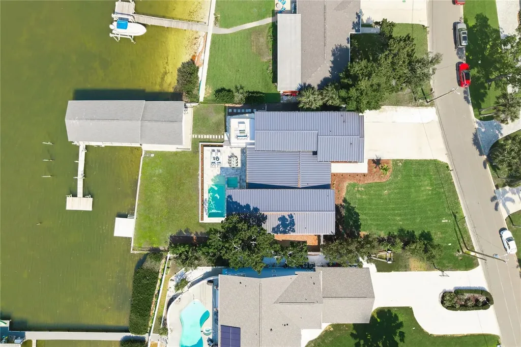 915 Bayshore Drive Tarpon Springs FL 34689