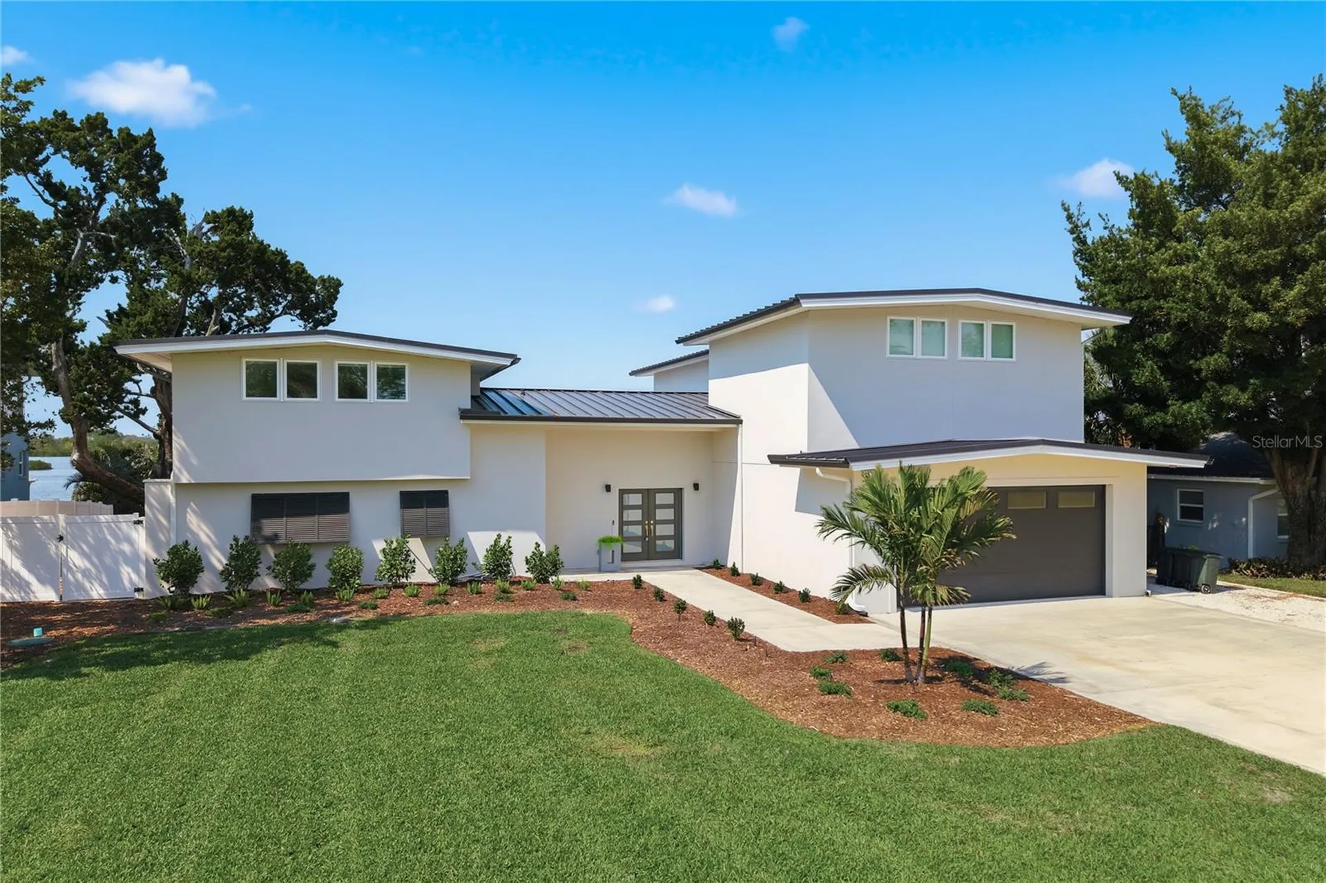 915 Bayshore Drive Tarpon Springs FL 34689