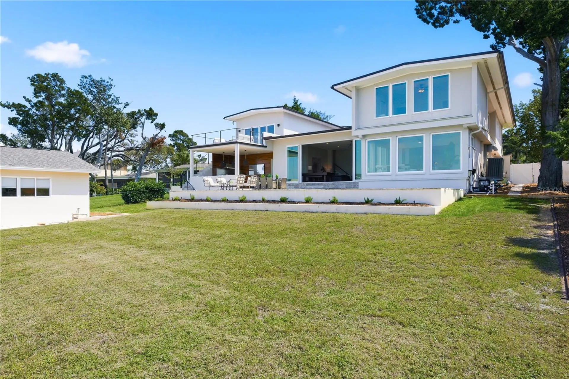 915 Bayshore Drive Tarpon Springs FL 34689