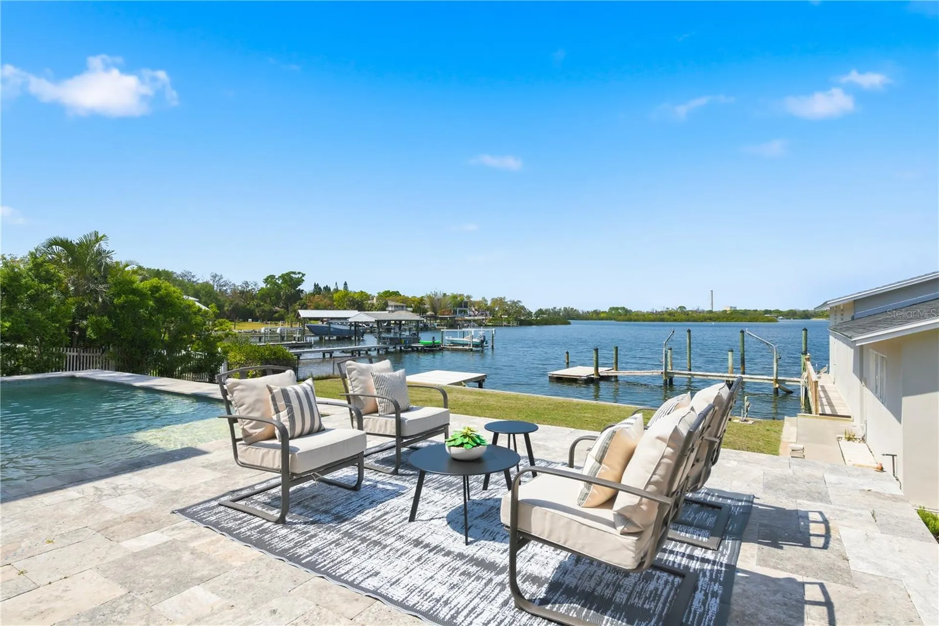 915 Bayshore Drive Tarpon Springs FL 34689