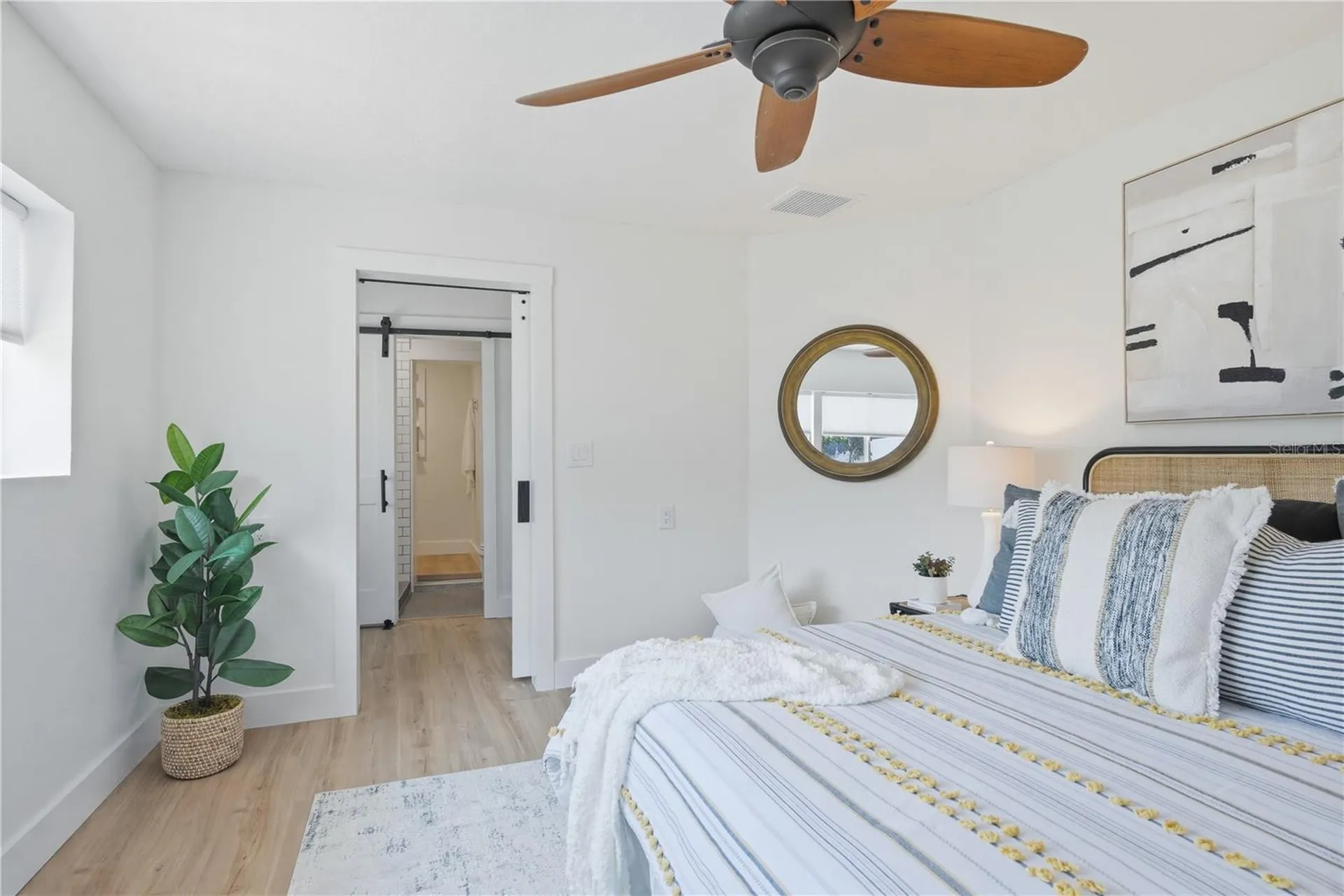 915 Bayshore Drive Tarpon Springs FL 34689