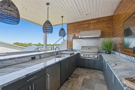 915 Bayshore Drive Tarpon Springs FL 34689