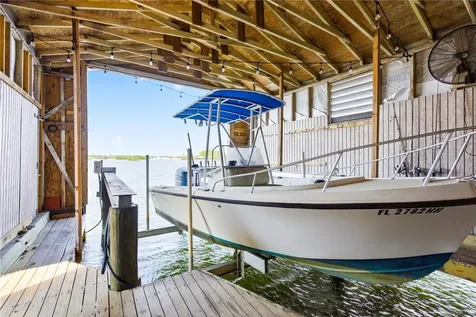 915 Bayshore Drive Tarpon Springs FL 34689