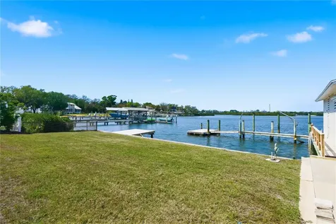 915 Bayshore Drive Tarpon Springs FL 34689