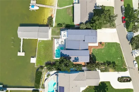 915 Bayshore Drive Tarpon Springs FL 34689
