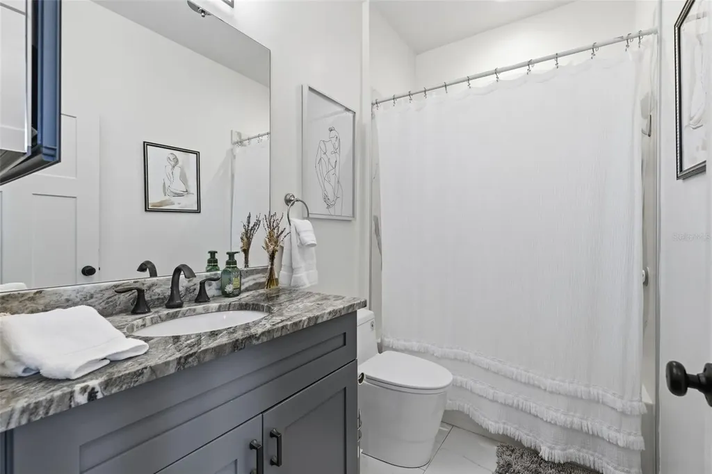 2510 W Carmen Street Tampa FL 33609