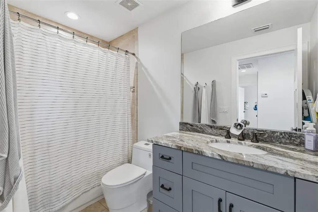 2510 W Carmen Street Tampa FL 33609