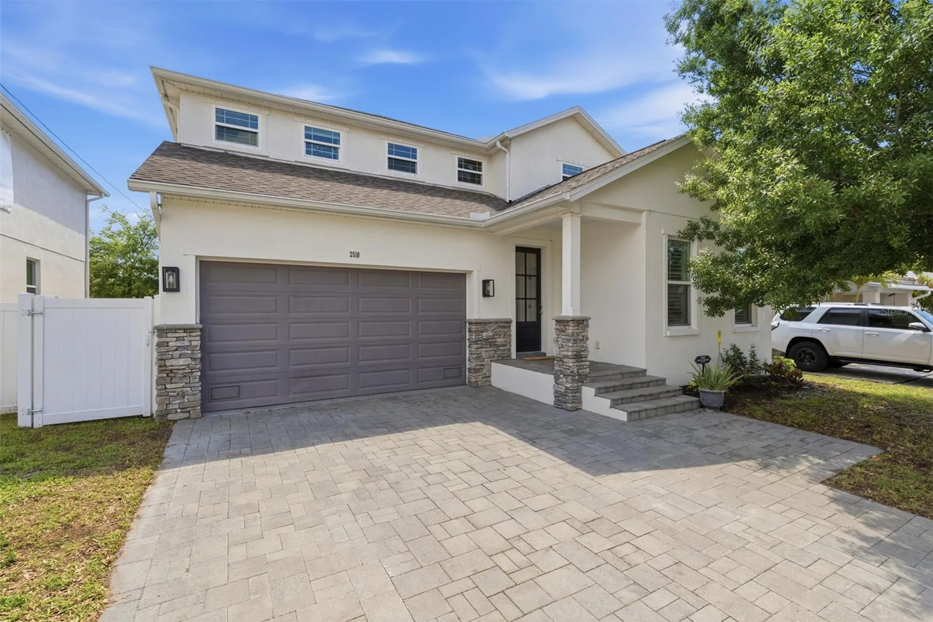 2510 W Carmen Street Tampa FL 33609