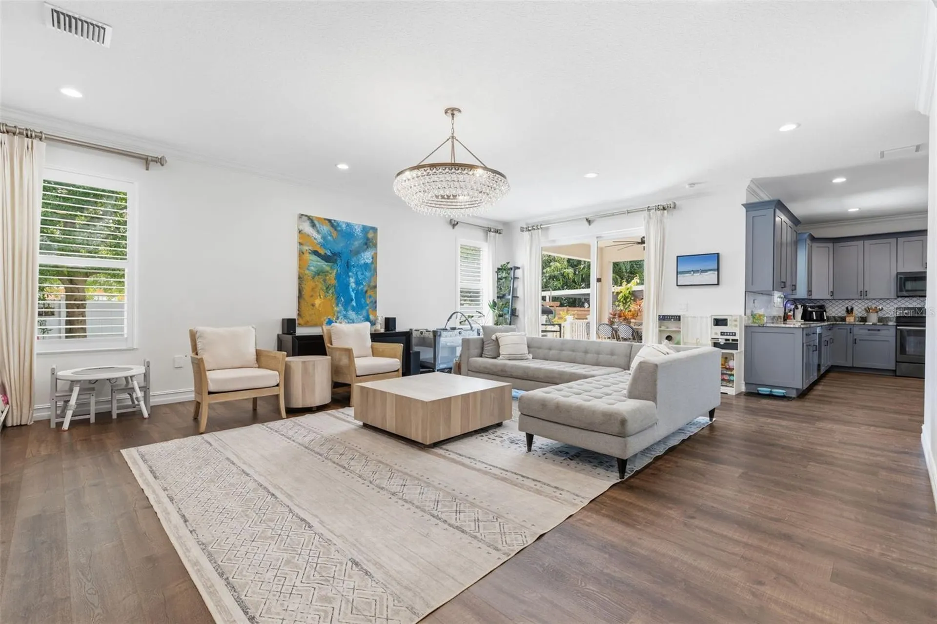 2510 W Carmen Street Tampa FL 33609