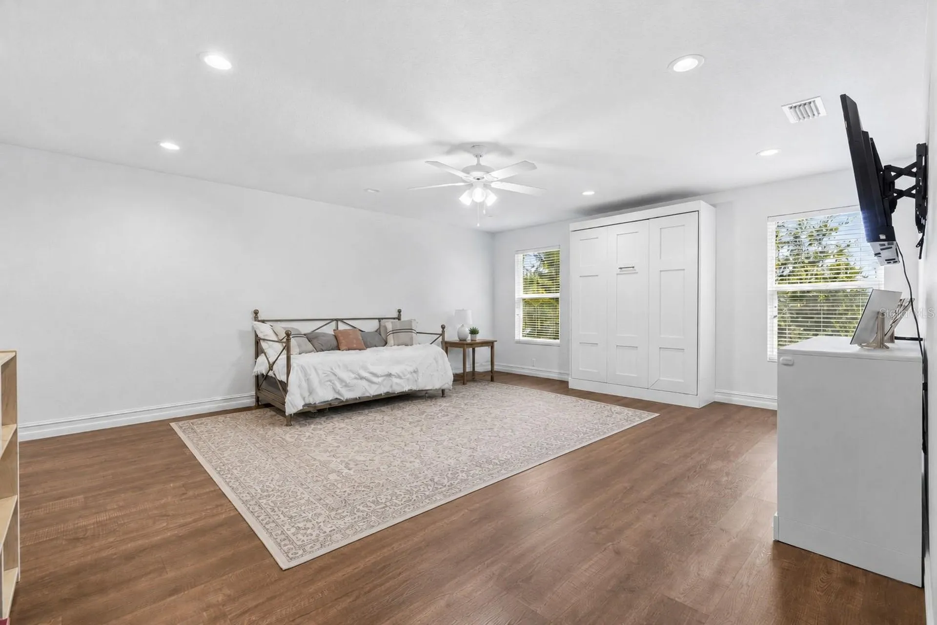 2510 W Carmen Street Tampa FL 33609