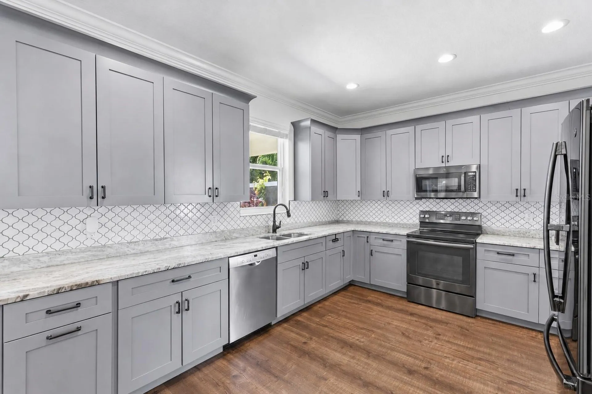 2510 W Carmen Street Tampa FL 33609
