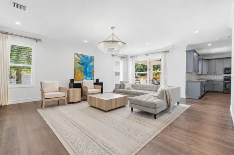 2510 W Carmen Street Tampa FL 33609