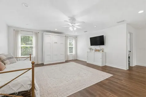 2510 W Carmen Street Tampa FL 33609