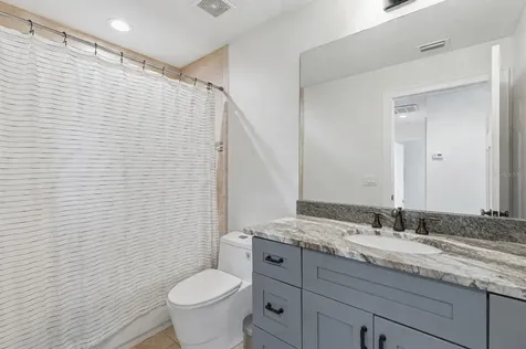 2510 W Carmen Street Tampa FL 33609