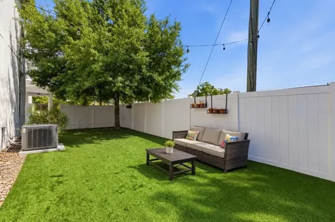 2510 W Carmen Street Tampa FL 33609