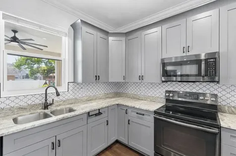 2510 W Carmen Street Tampa FL 33609