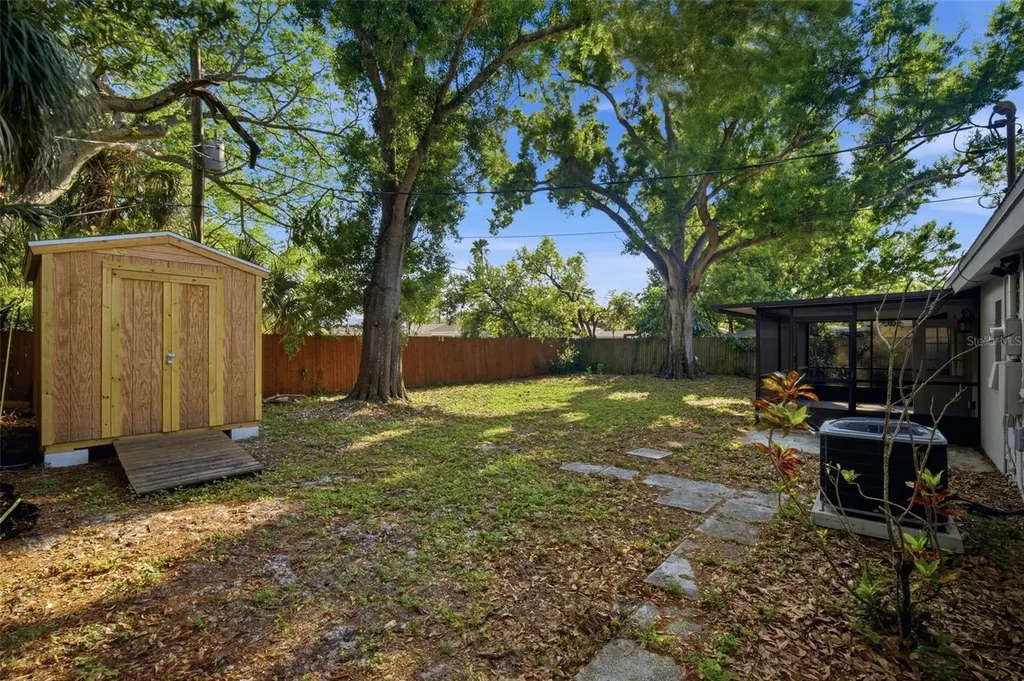 4110 W Leila Avenue Tampa FL 33616