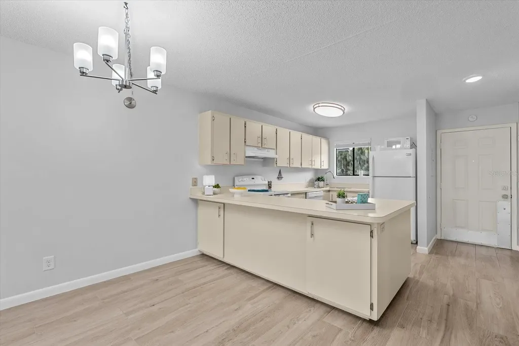 6033 34th Street W Bradenton FL 34210