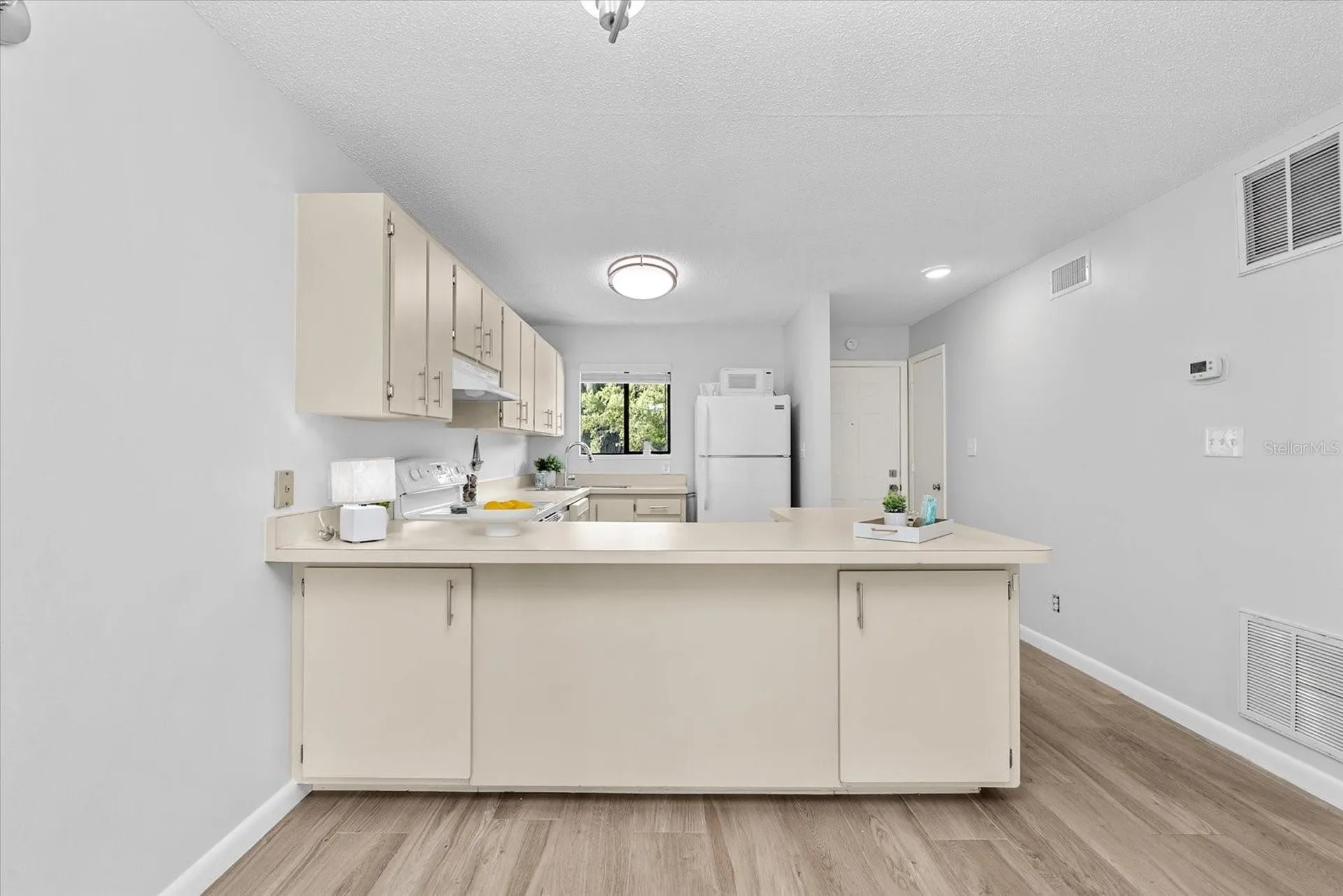 6033 34th Street W Bradenton FL 34210