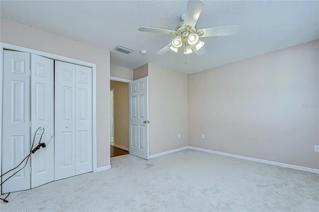 1121 Split Silk Street Valrico FL 33594