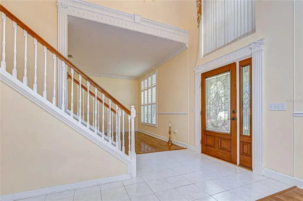 1121 Split Silk Street Valrico FL 33594