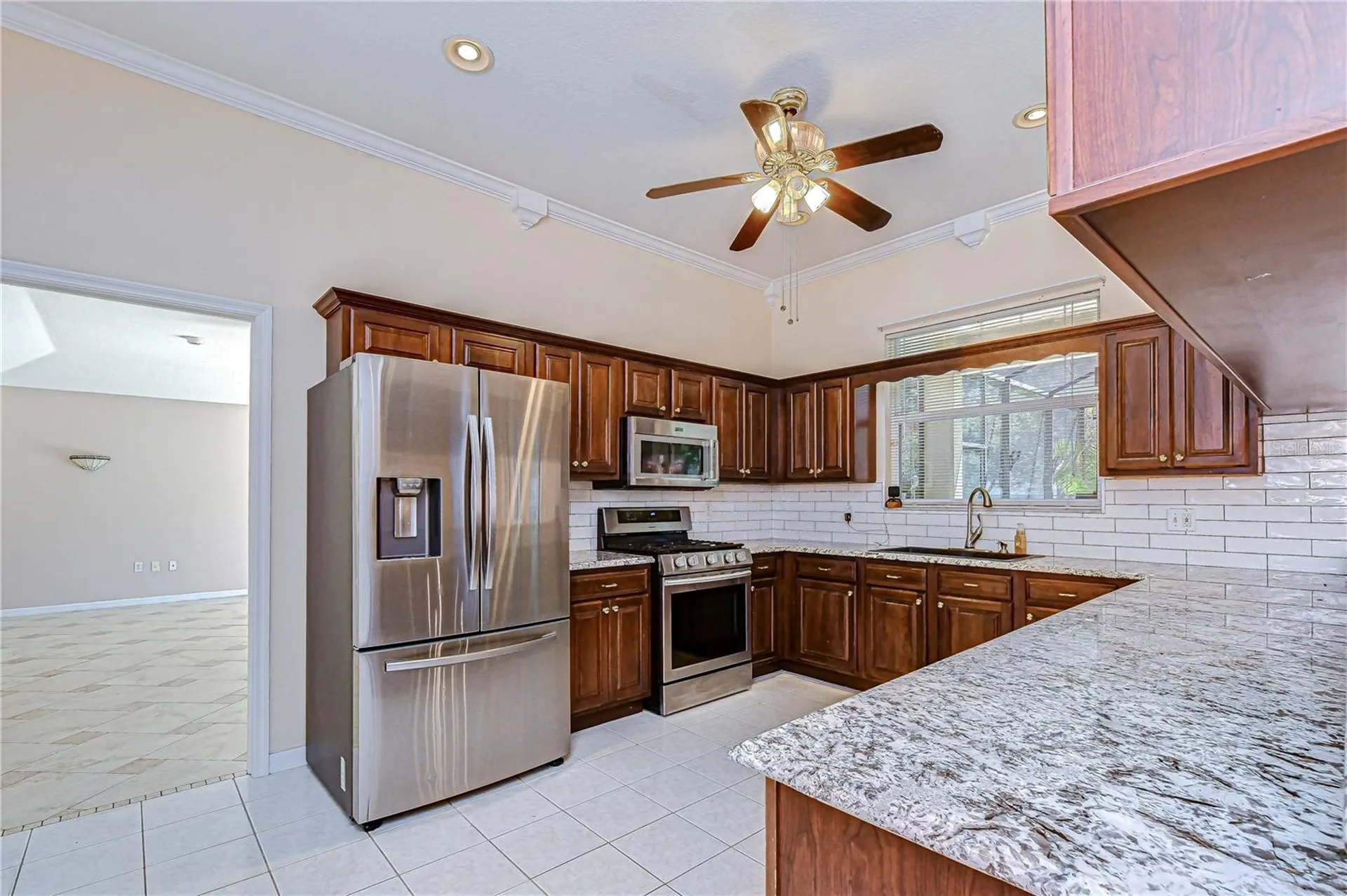 1121 Split Silk Street Valrico FL 33594