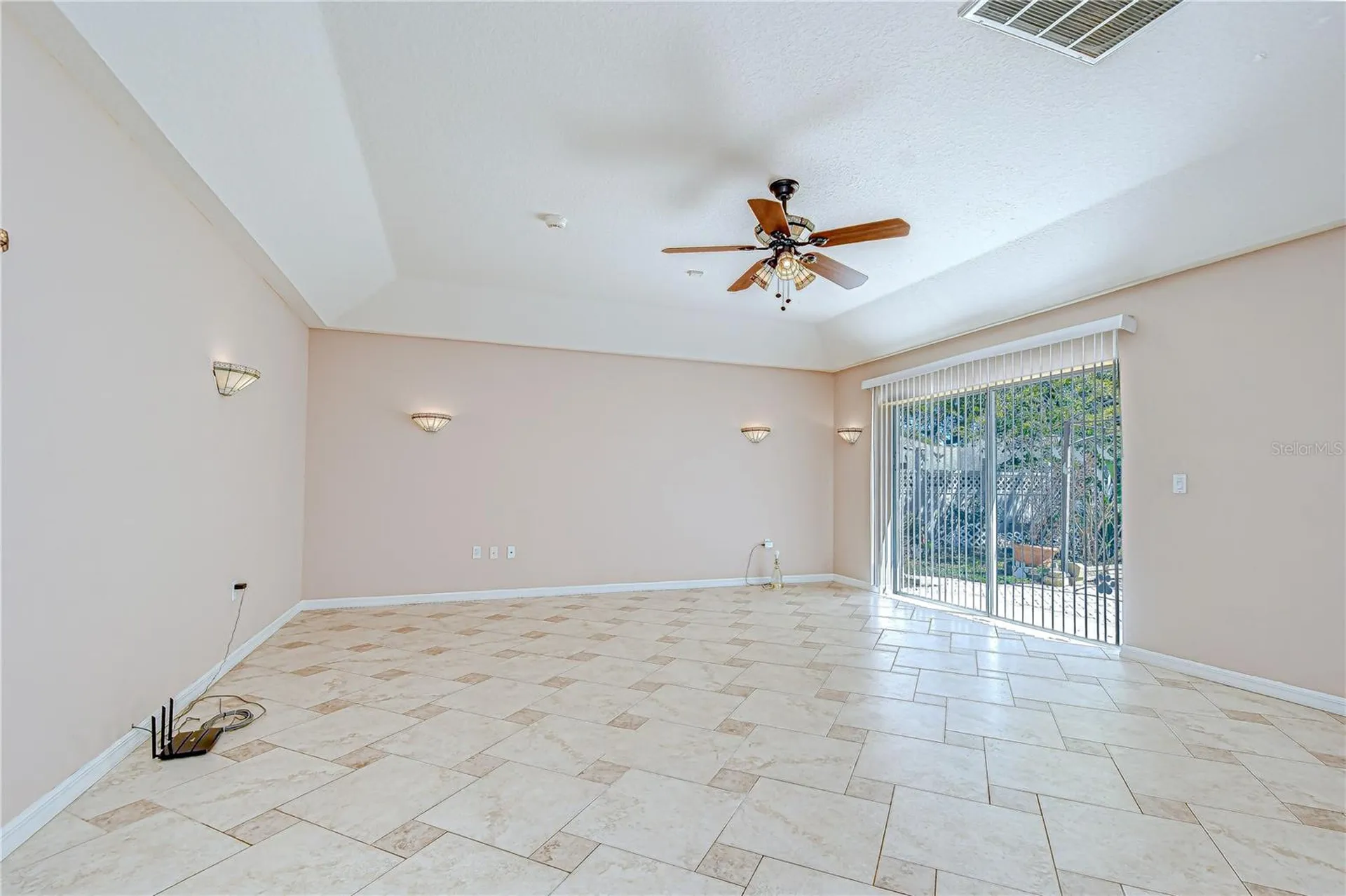 1121 Split Silk Street Valrico FL 33594