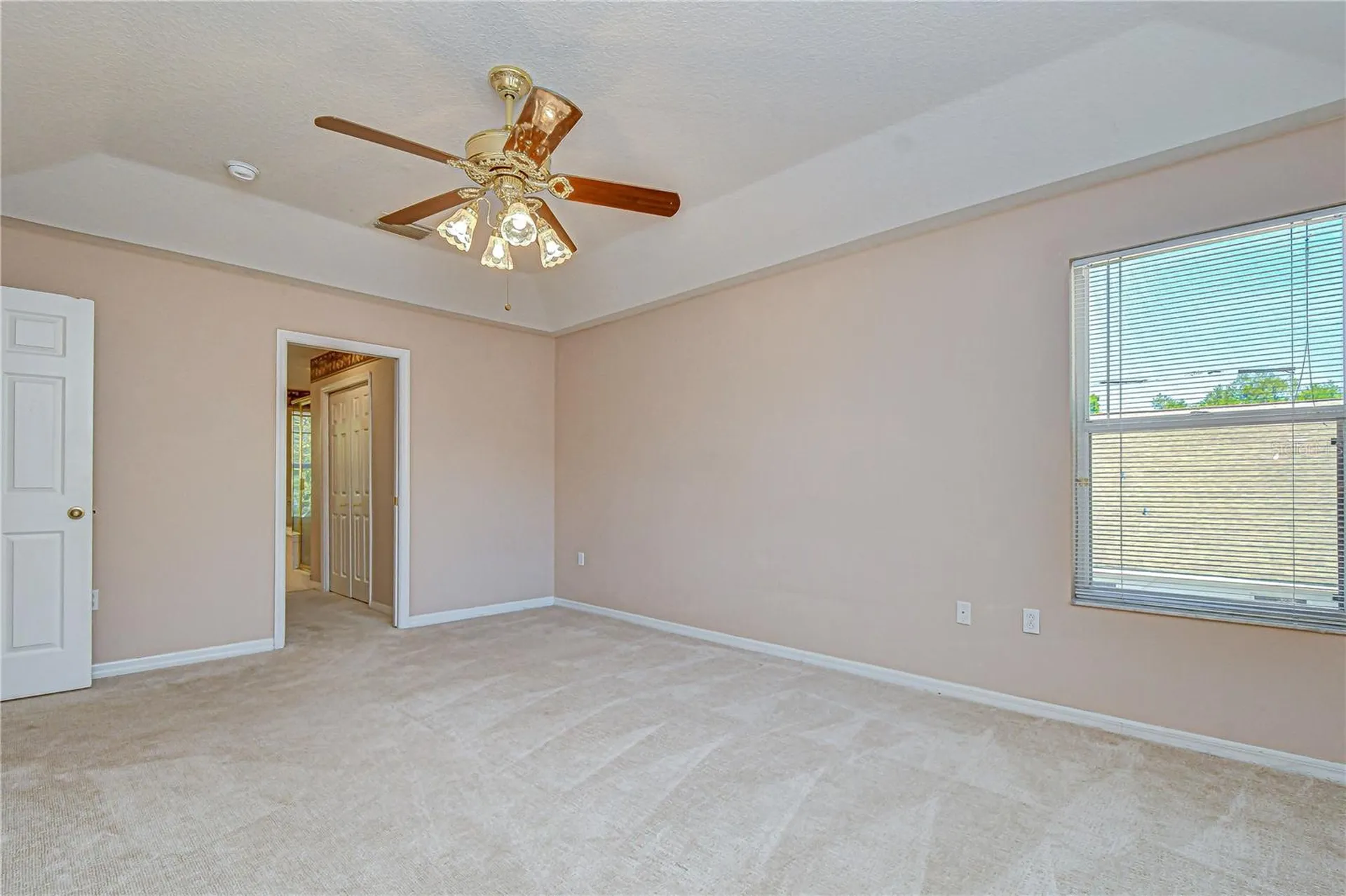 1121 Split Silk Street Valrico FL 33594