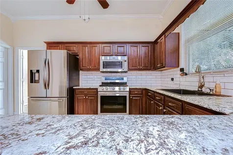 1121 Split Silk Street Valrico FL 33594