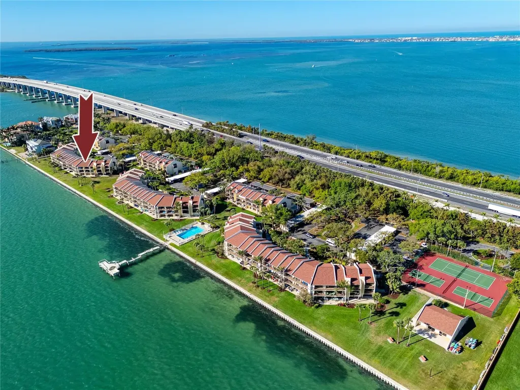 7540 Sunshine Skyway Lane S St Petersburg FL 33711