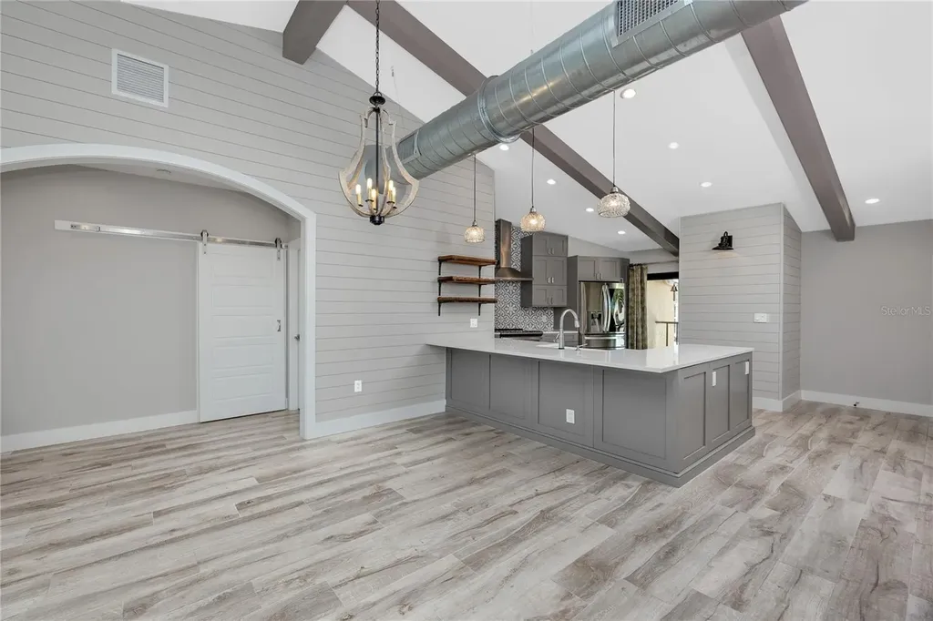 7540 Sunshine Skyway Lane S St Petersburg FL 33711