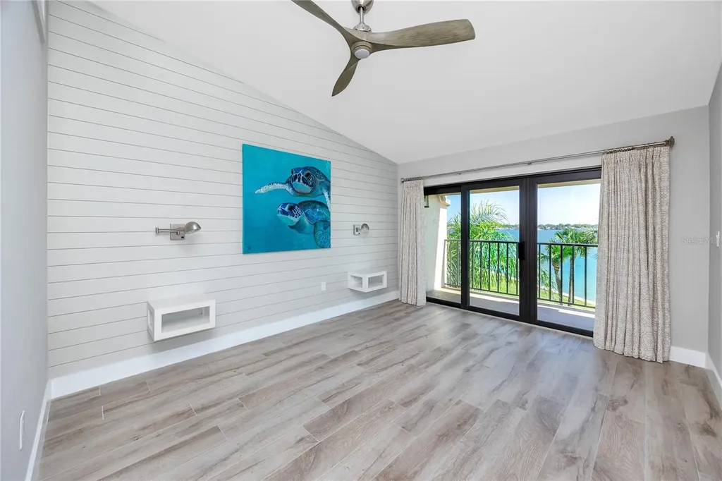 7540 Sunshine Skyway Lane S St Petersburg FL 33711