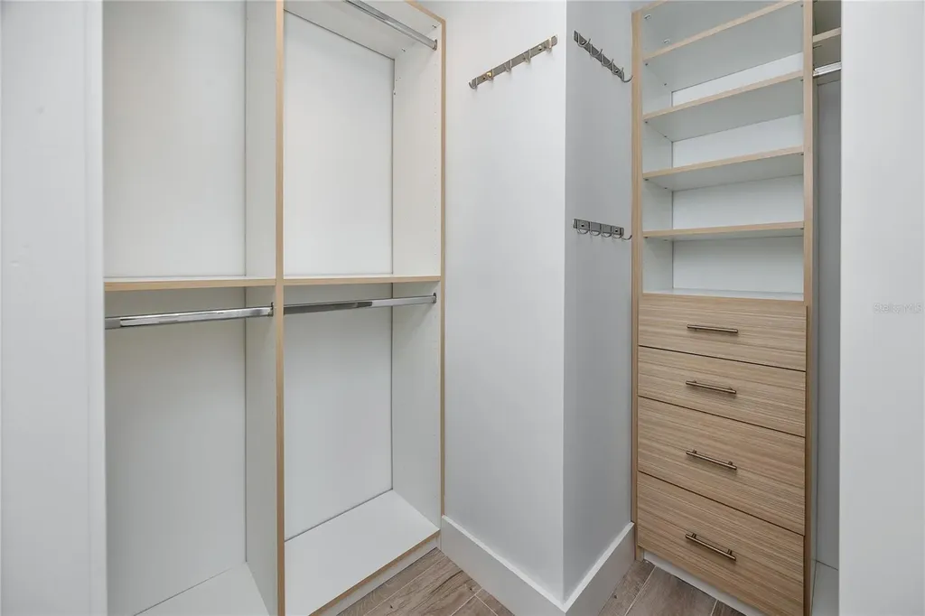 7540 Sunshine Skyway Lane S St Petersburg FL 33711