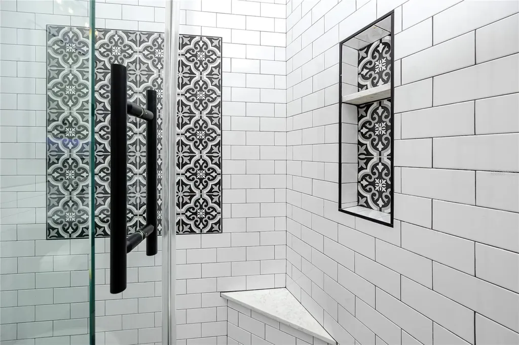 7540 Sunshine Skyway Lane S St Petersburg FL 33711