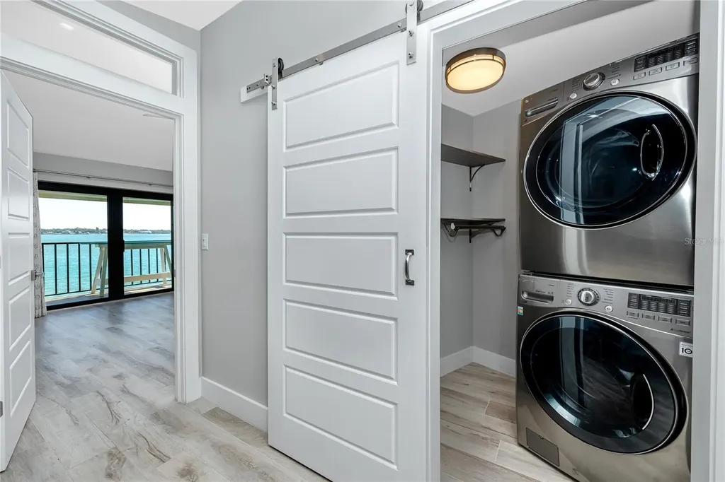 7540 Sunshine Skyway Lane S St Petersburg FL 33711