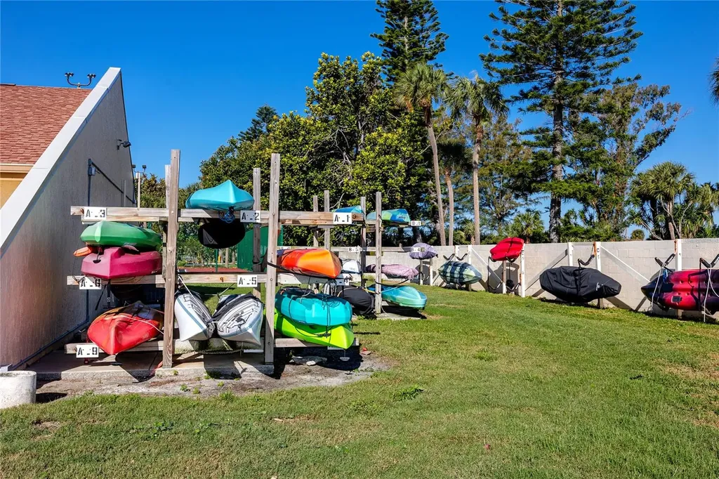 7540 Sunshine Skyway Lane S St Petersburg FL 33711