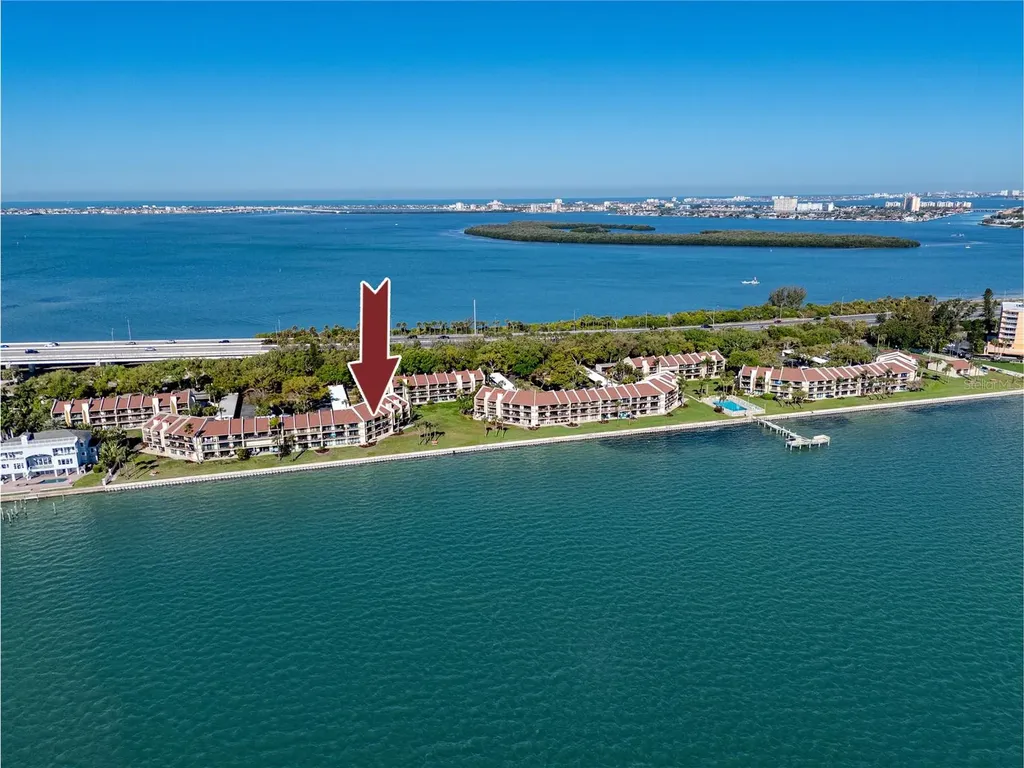 7540 Sunshine Skyway Lane S St Petersburg FL 33711