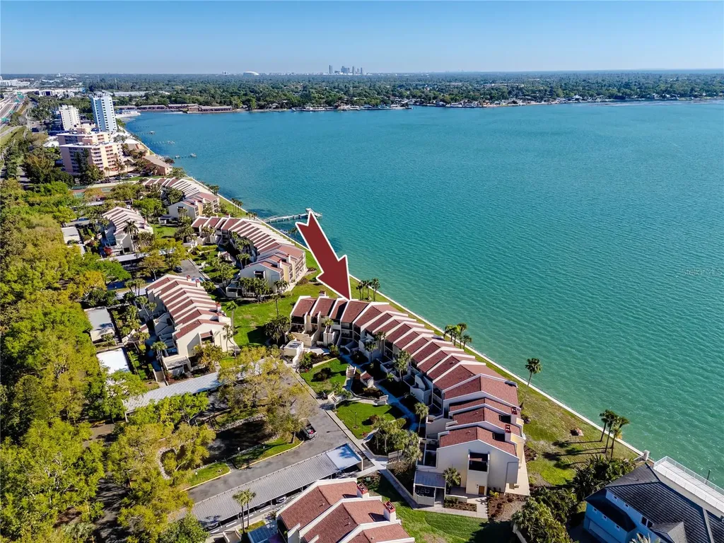 7540 Sunshine Skyway Lane S St Petersburg FL 33711