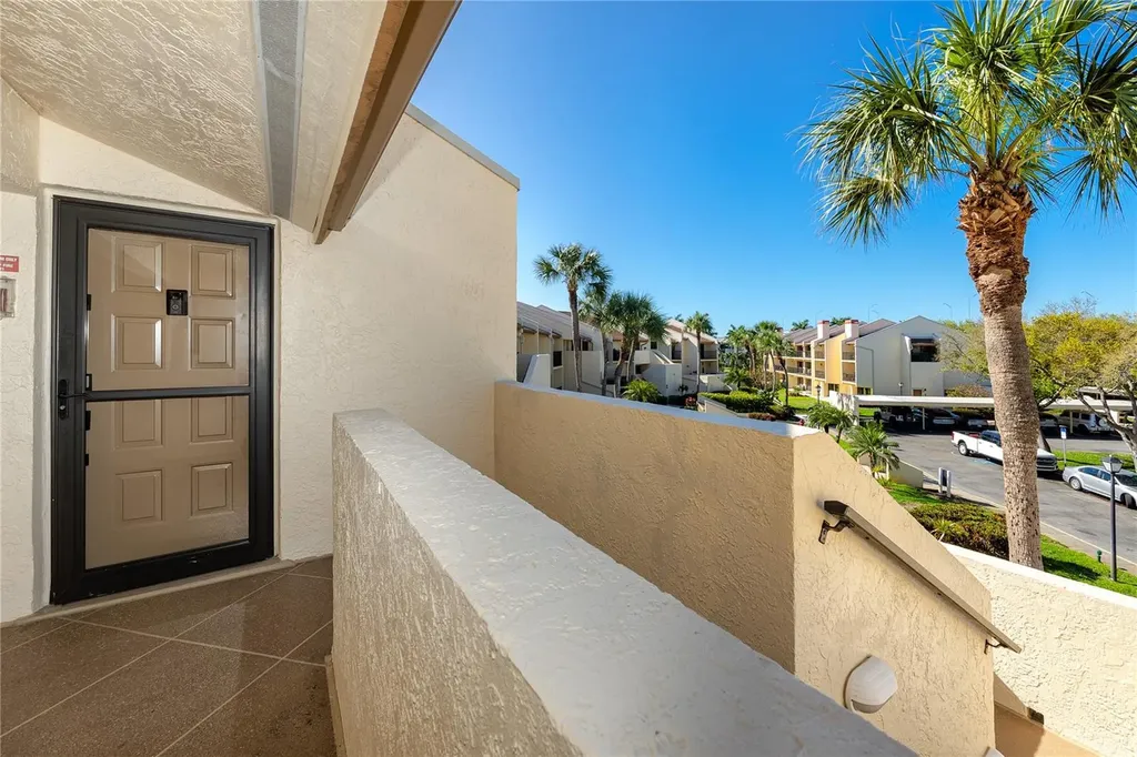 7540 Sunshine Skyway Lane S St Petersburg FL 33711