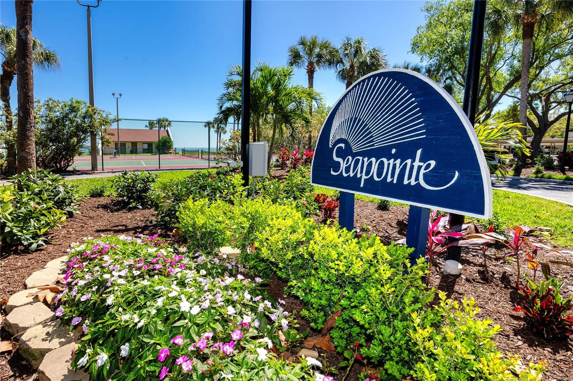 7540 Sunshine Skyway Lane S St Petersburg FL 33711