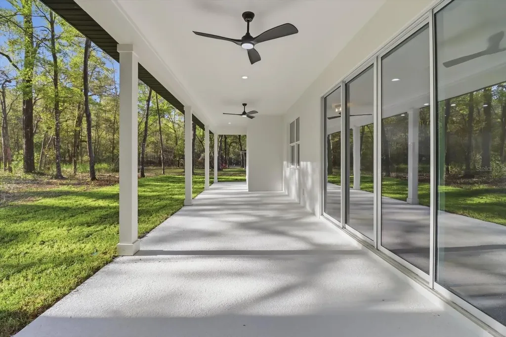 19126 SW 101st Street Dunnellon FL 34432